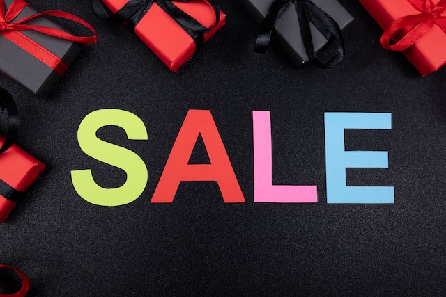 The Savvy Shopper’s Guide to Scoring Major Online Discounts